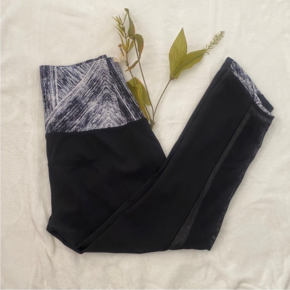 LULULEMON Black and Gray Capri Leggings. Size 2